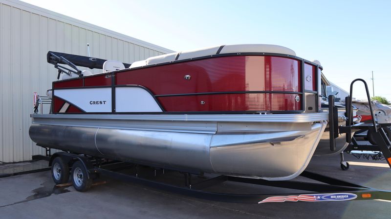2025 CREST CLASSIC 220 FISH CABERNET WITH WHITE ACCENT Image 2