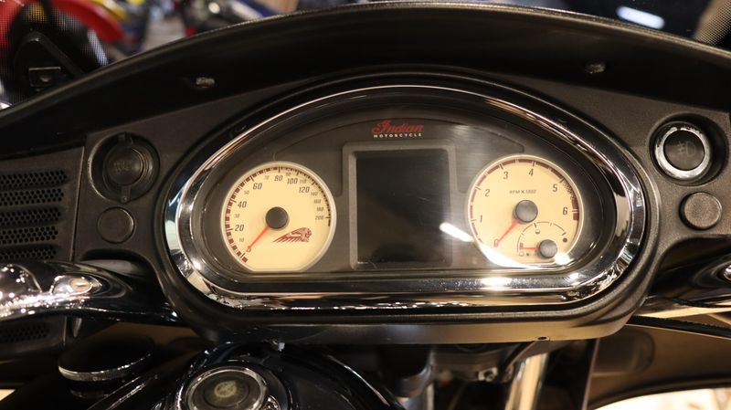 2016 Indian Motorcycle CHIEFTAIN BLACK 49S Base Image 3