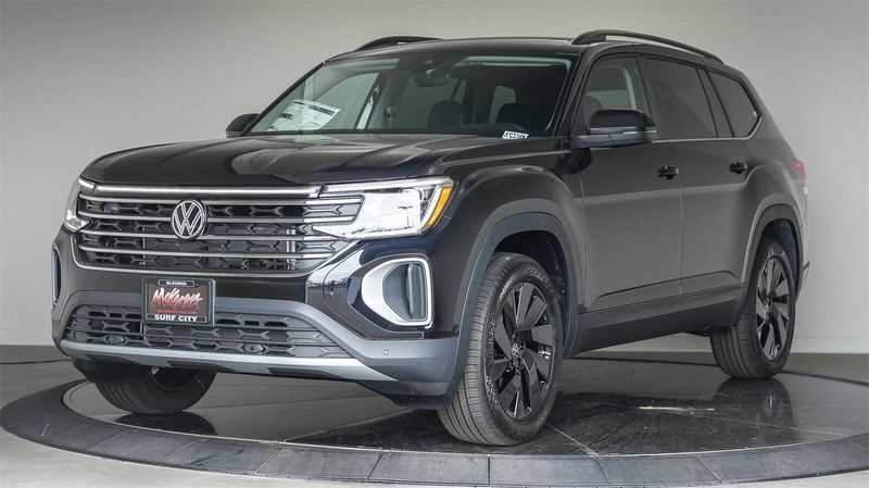 New 2025 Volkswagen Atlas 2.0T SE w/TechnologyImage 1