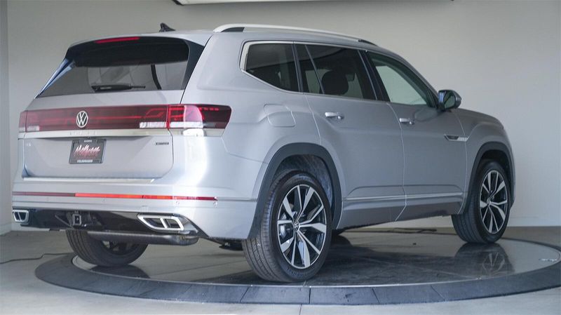 2025 Volkswagen Atlas 2.0T SEL Premium R-LineImage 4