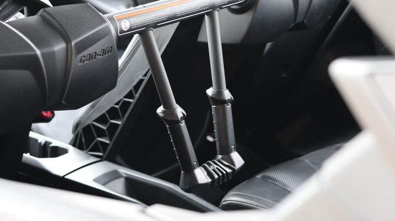 NEW 2026 CAN-AM MAVERICK R MAX X WITH SMARTSHOX 999T DCT Image 16