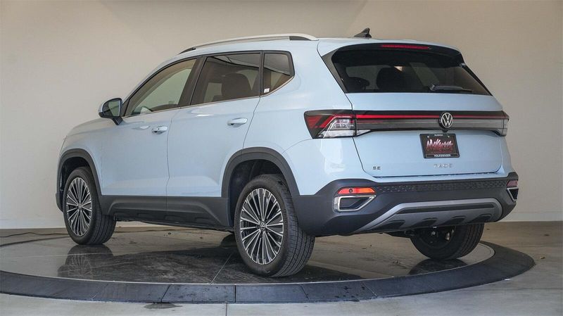 New 2025 Volkswagen Taos 1.5T SEImage 2