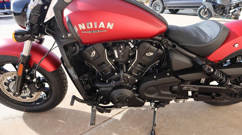 2025 Indian Motorcycle INDIAN SCOUT BOBBER LIMITED SUNSET RED SMOKEImage 12