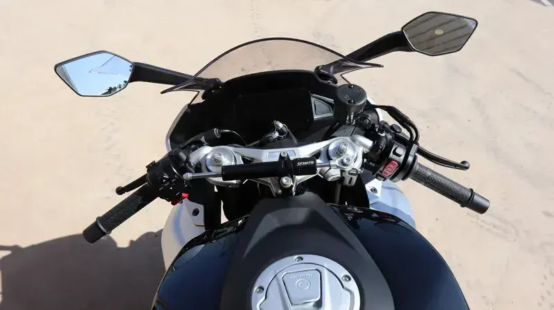 2025 CFMOTO 675SS NEBULA BLACK Image 6