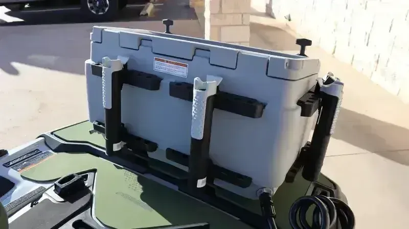 2025 SEADOO FISHPRO APEX 300 WITH SOUND SYSTEM IDF SHARK GREY AND NORI GREEN Image 5