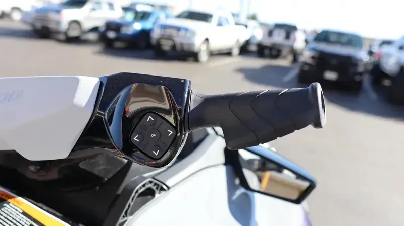 2025 SEADOO GTI SE 130 WITH SOUND SYSTEM IDF MIDNIGHT PURPLE Image 9