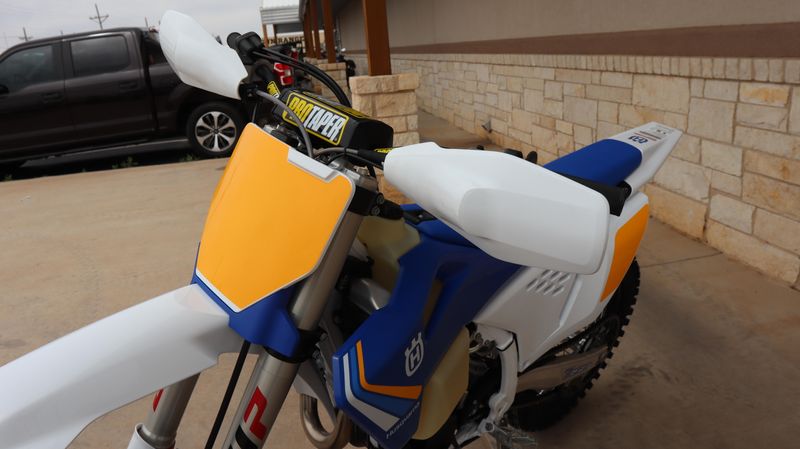 2025 HUSQVARNA FX 350 HERITAGE BLUE Image 12