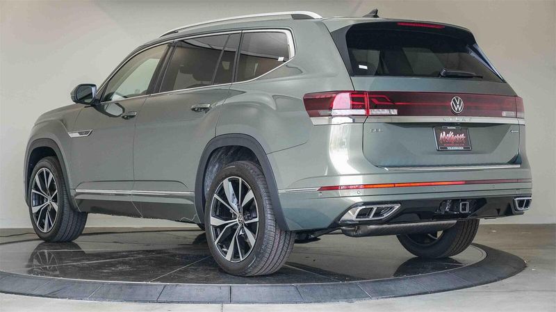 New 2026 Volkswagen Atlas 2.0T SEL Premium R-LineImage 2