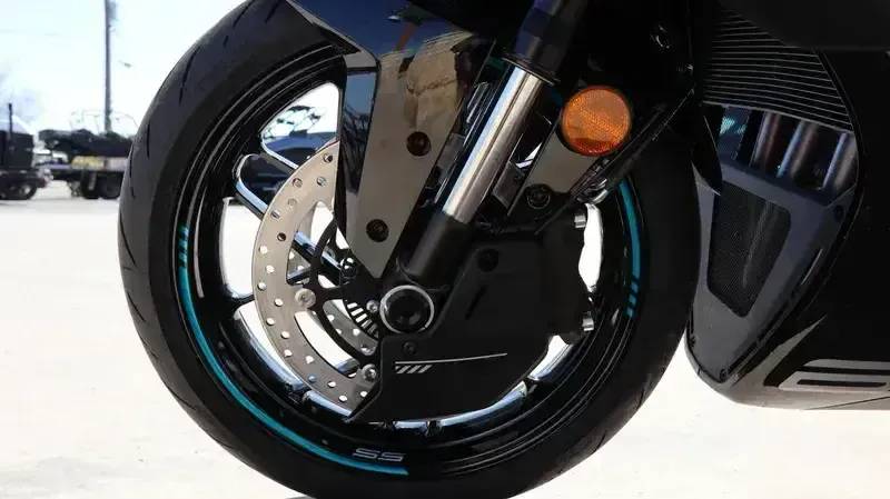 2025 CFMOTO 675SS NEBULA BLACK Image 12