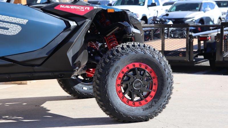 2025 Can-Am MAVERICK R MAX X RS WITH SMARTSHOX 999T DCT DUSTY NAVY AND LEGION REDImage 17