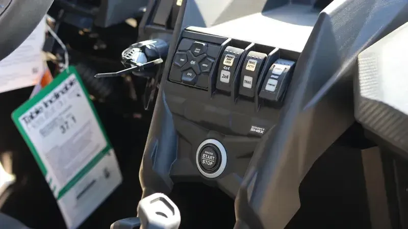2025 Can-Am MAVERICK X3 MAX X RS TURBO RR WITH SMARTSHOX TRIPLE BLACK Image 4