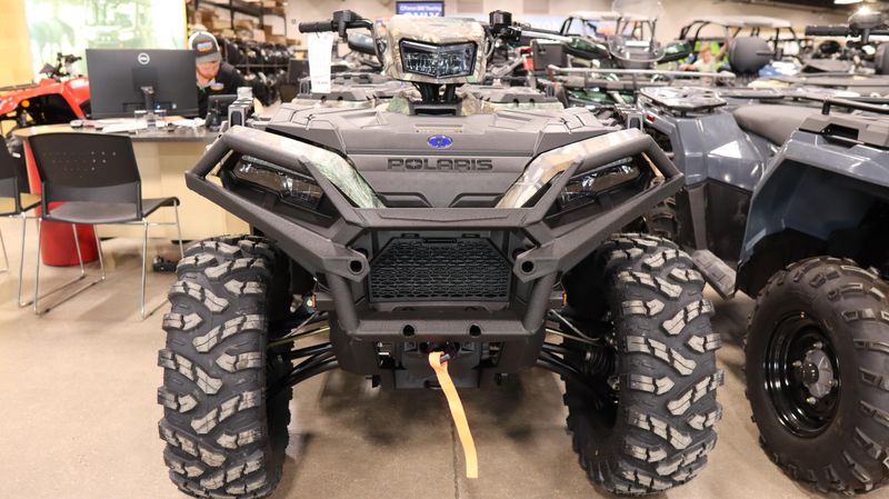 2025 Polaris SPORTSMAN 850 TRAIL PURSUIT CAMO Image 2