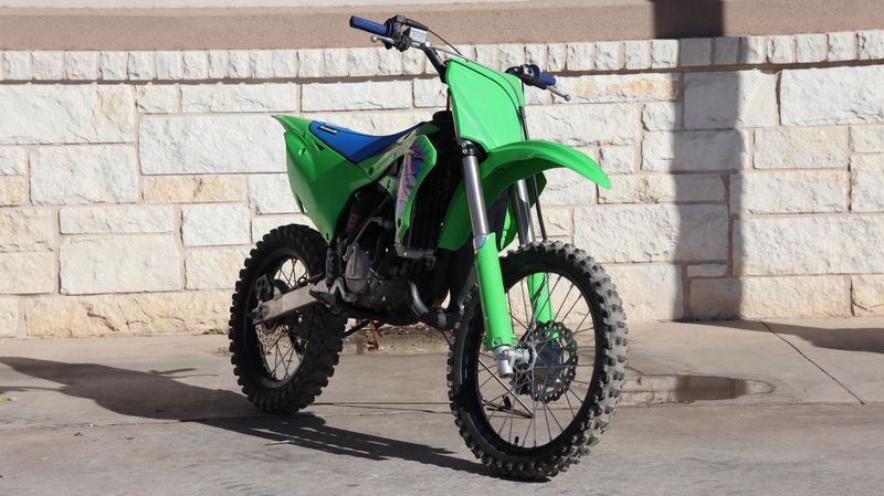 2022 KAWASAKI KX 112 in a GREEN exterior color. Family PowerSports (877) 886-1997 familypowersports.com 