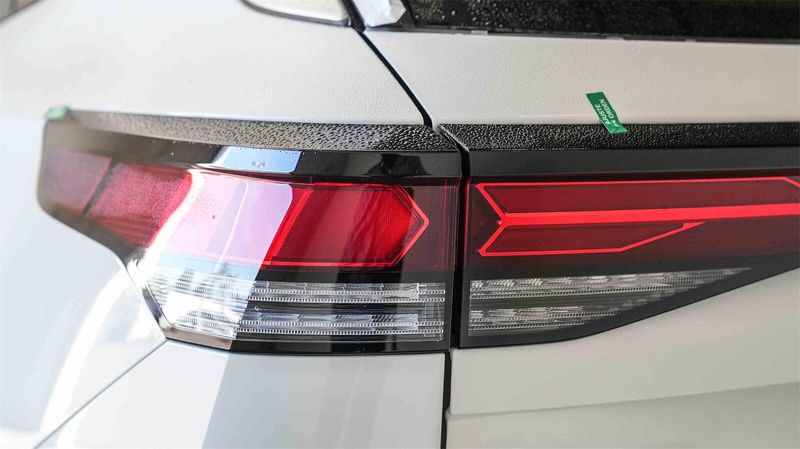 New 2025 Volkswagen Tiguan 2.0T SEImage 8