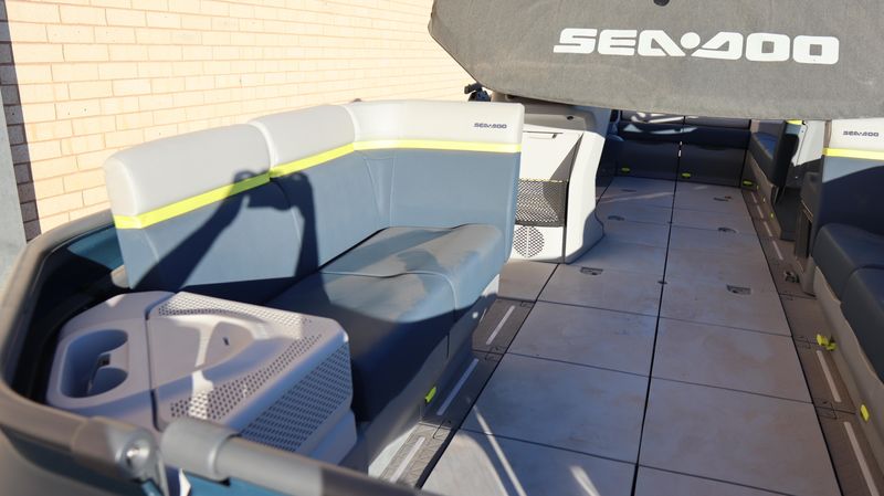 2024 SEADOO SWITCH CRUISE LIMITED 21 230HP Image 7