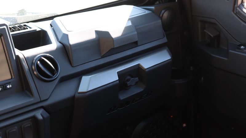 2025 Polaris RANGER CREW XP 1000 NORTHSTAR EDITION PREMIUM STEALTH GRAY Image 6