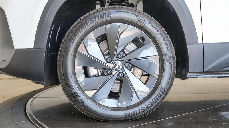 New 2025 Volkswagen Taos 1.5T SImage 10