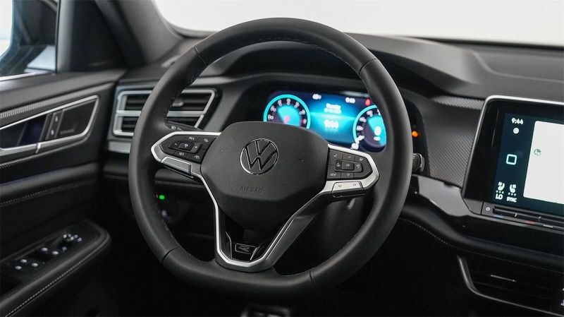 New 2025 Volkswagen Atlas Cross Sport 2.0T SEL Premium R-LineImage 16