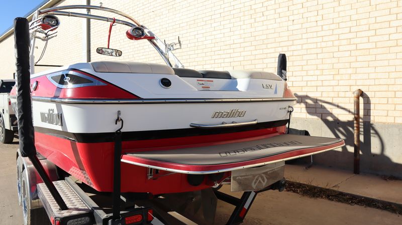 2012 MALIBU 23 LSV Image 10