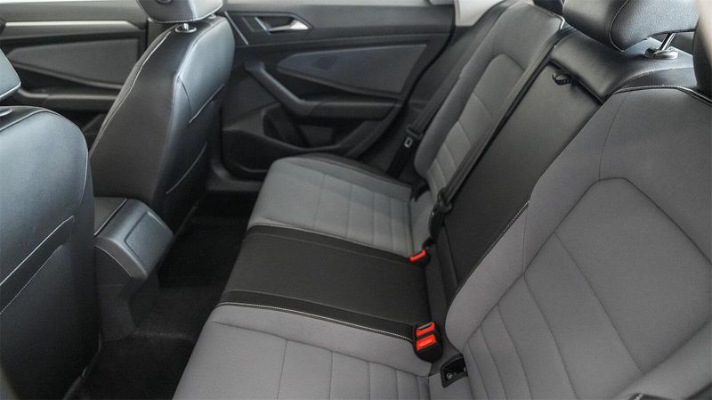 New 2025 Volkswagen Jetta 1.5T SEImage 18