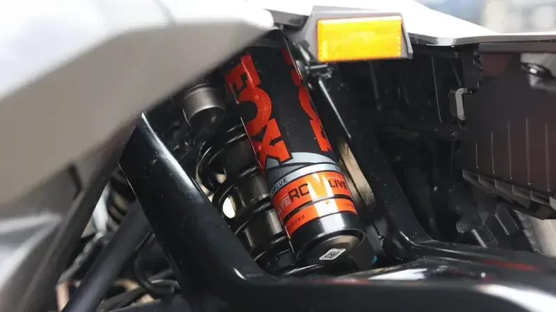 NEW 2026 CAN-AM MAVERICK R MAX X WITH SMART-SHOX 999T DCT Image 15