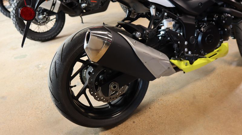 2023 Suzuki GSX750 Image 5