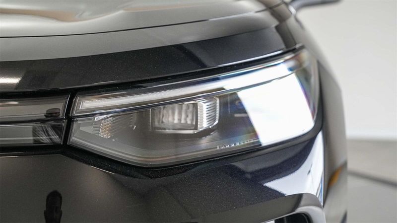 New 2025 Volkswagen Tiguan 2.0T SEImage 7