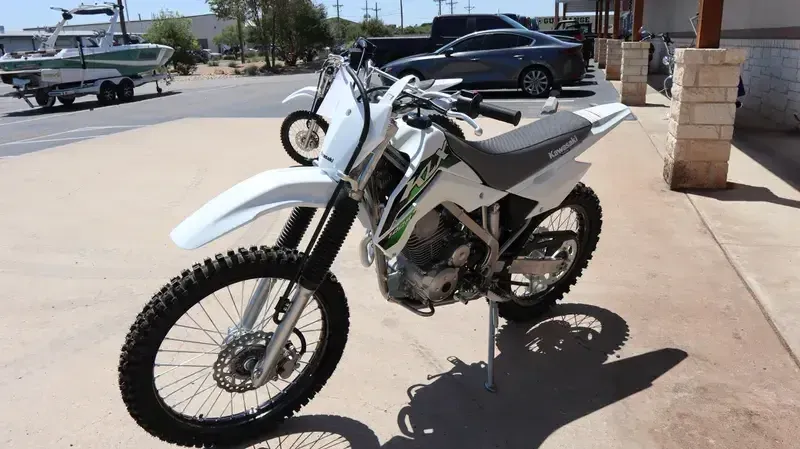 New 2026 Kawasaki KLX140R F BRIGHT WHITE Image 4