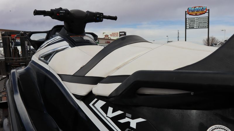 2016 Yamaha VX Cruiser HO  Black Image 2