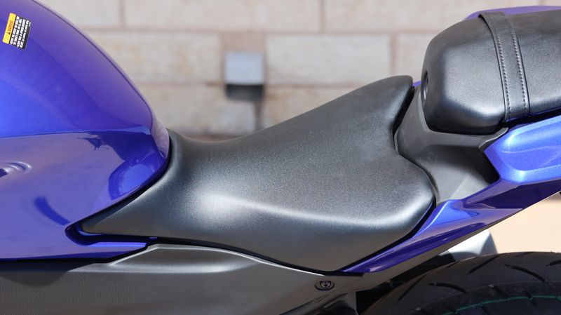 2025 Yamaha YZFR3 ABS TEAM BLUE Image 23