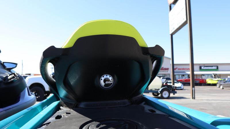 2025 SEADOO GTI SE 130 WITH SOUND SYSTEM IDF TEAL BLUE AND MANTA GREEN Image 5