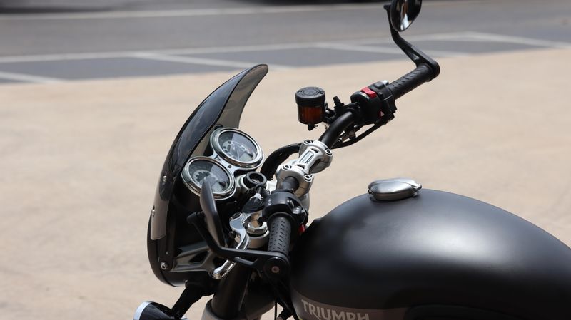 2022 Triumph Speed Twin 1200 Euro 5a Base Image 16