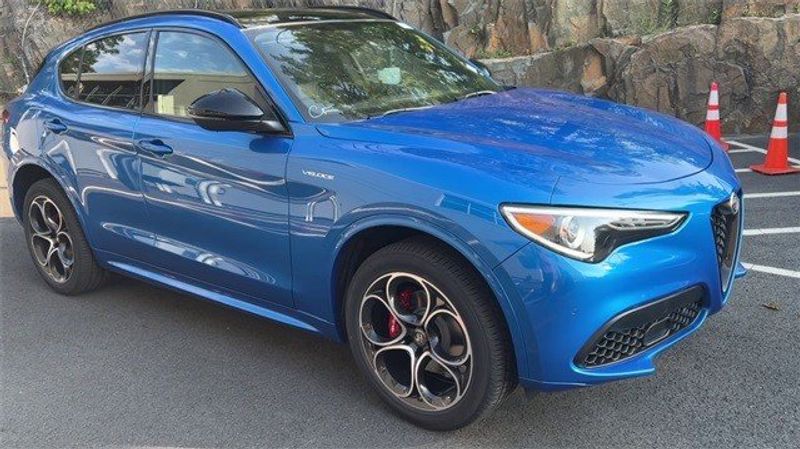 2023 Alfa Romeo Stelvio Veloce AwdImage 4