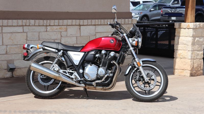 2013 Honda CB1100 Image 2