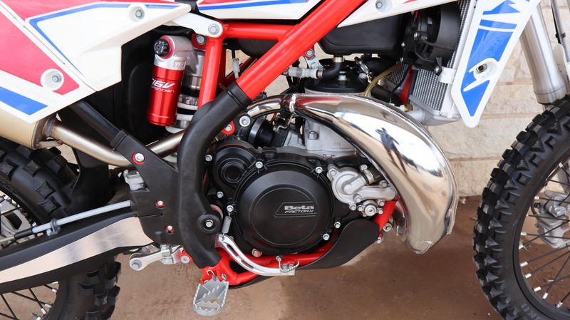 2022 BETA Xtrainer 300 Image 13