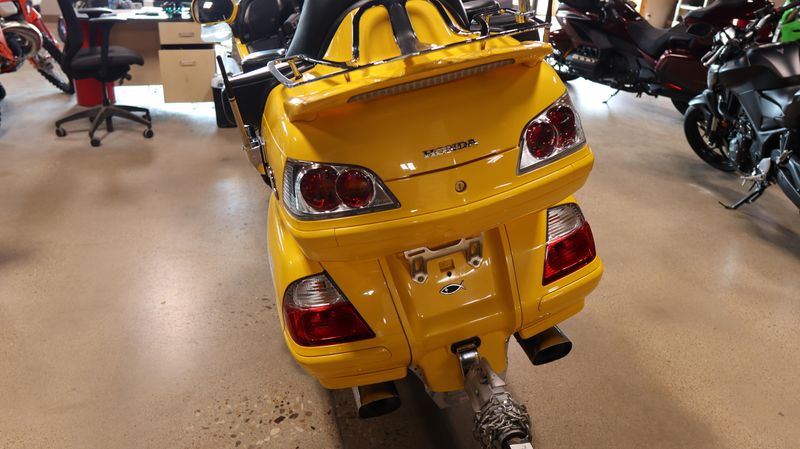 2010 Honda GOLD WING Image 20