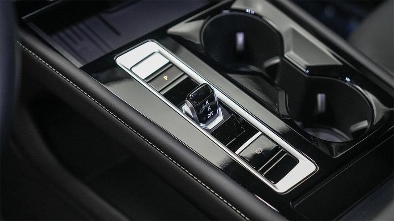 New 2025 Volkswagen Atlas 2.0T SE w/TechnologyImage 20