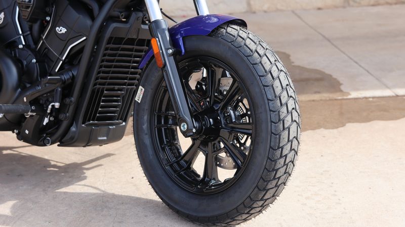 2025 Indian Motorcycle SCOUT BOBBER LIMITED WITH TECHNOLOGY PACKAGE SPIRIT BLUE METALLIC Image 9