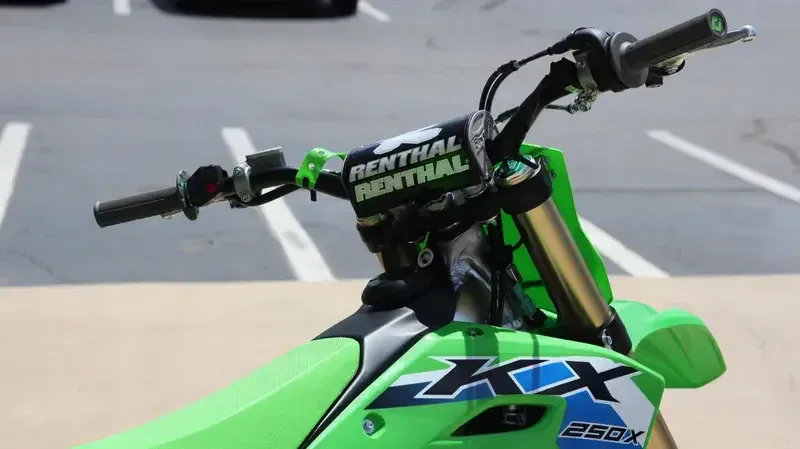 NEW 2026 KAWASAKI KX 250X Image 3