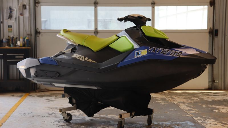 2021 SEADOO PW SPARK 3UP 900HO BRP 21 Image 1
