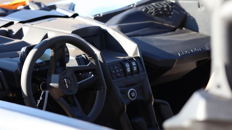 NEW 2026 CAN-AM MAVERICK X3 MAX RS TURBO Image 6