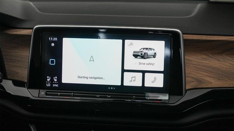 New 2025 Volkswagen Atlas 2.0T SE w/TechnologyImage 15