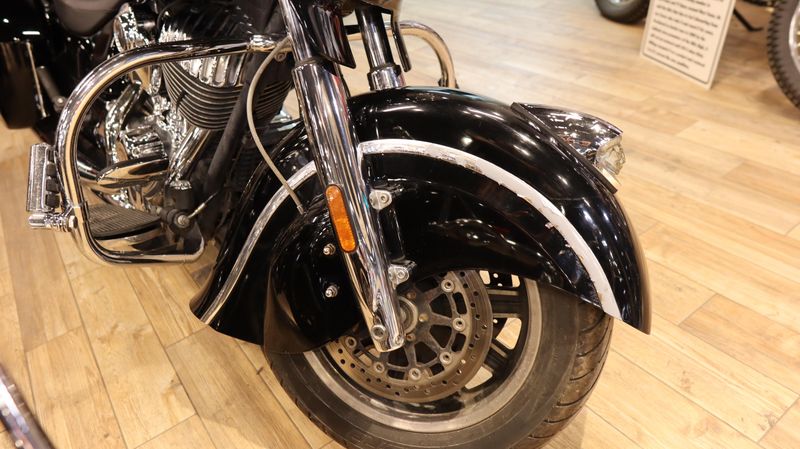 2016 Indian Motorcycle CHIEFTAIN BLACK 49S Base Image 12