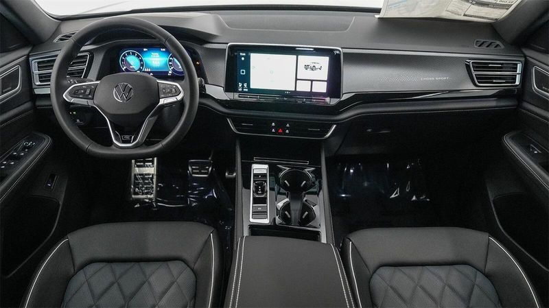 New 2025 Volkswagen Atlas Cross Sport 2.0T SEL Premium R-LineImage 13
