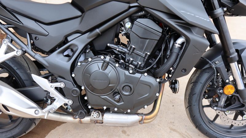 NEW 2025 HONDA CB750 HORNET Image 15