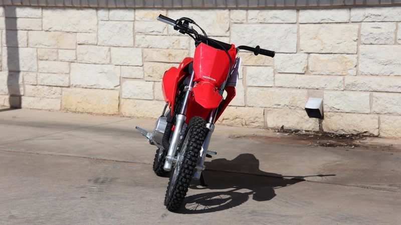 2025 Honda CRF110FImage 3