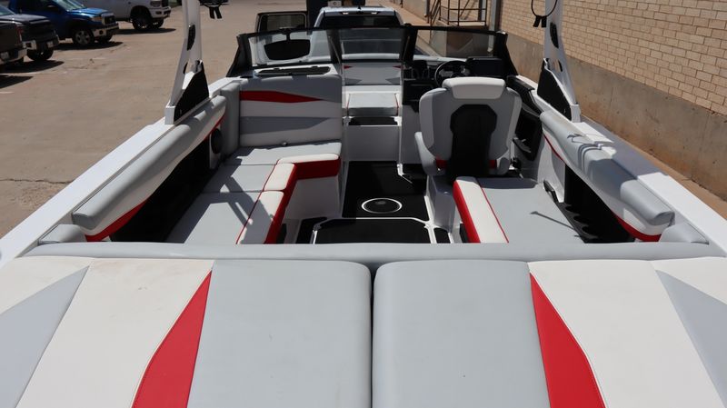 2025 AXIS A225 Image 25