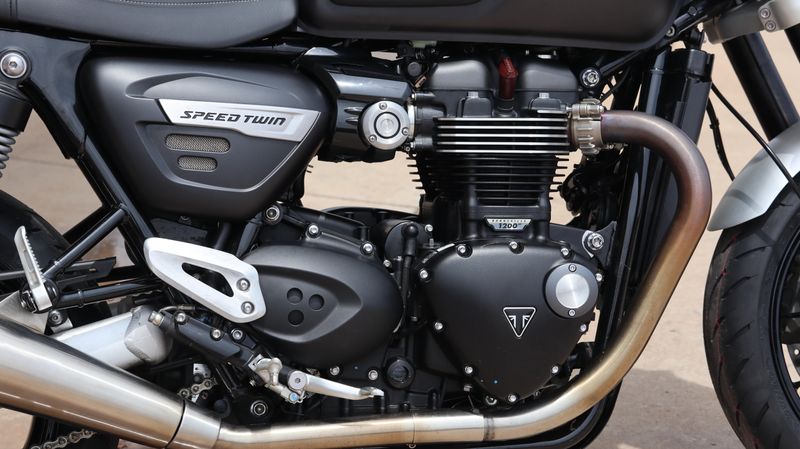 2022 Triumph Speed Twin 1200 Euro 5a Base Image 20