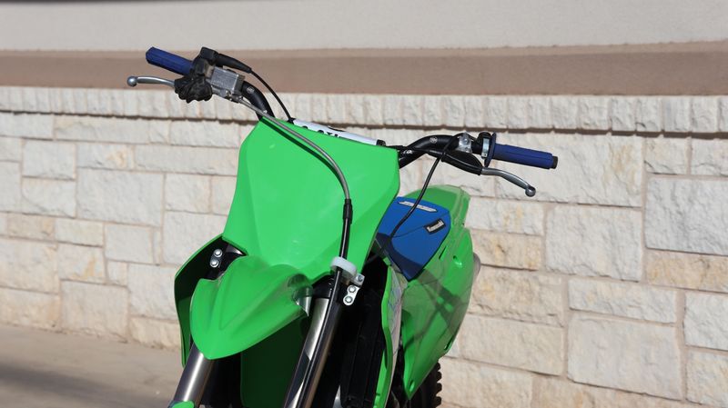 2022 KAWASAKI KX 112 in a GREEN exterior color. Family PowerSports (877) 886-1997 familypowersports.com 