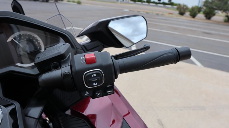 New 2025 Honda GOLD WING TOUR 50TH ANNIVERSARY Image 15